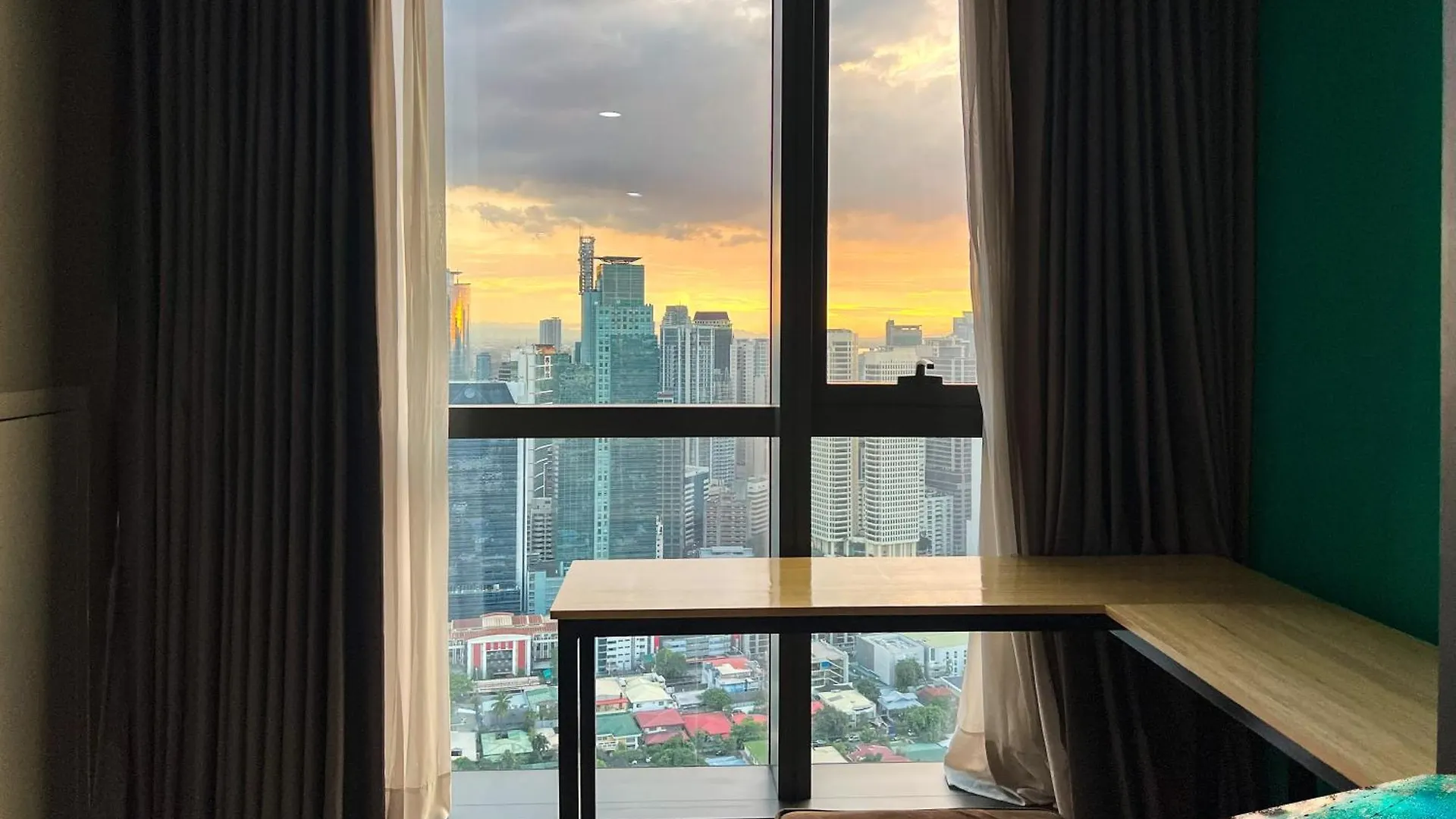 Century Spire Makati Aparthotel Makati City