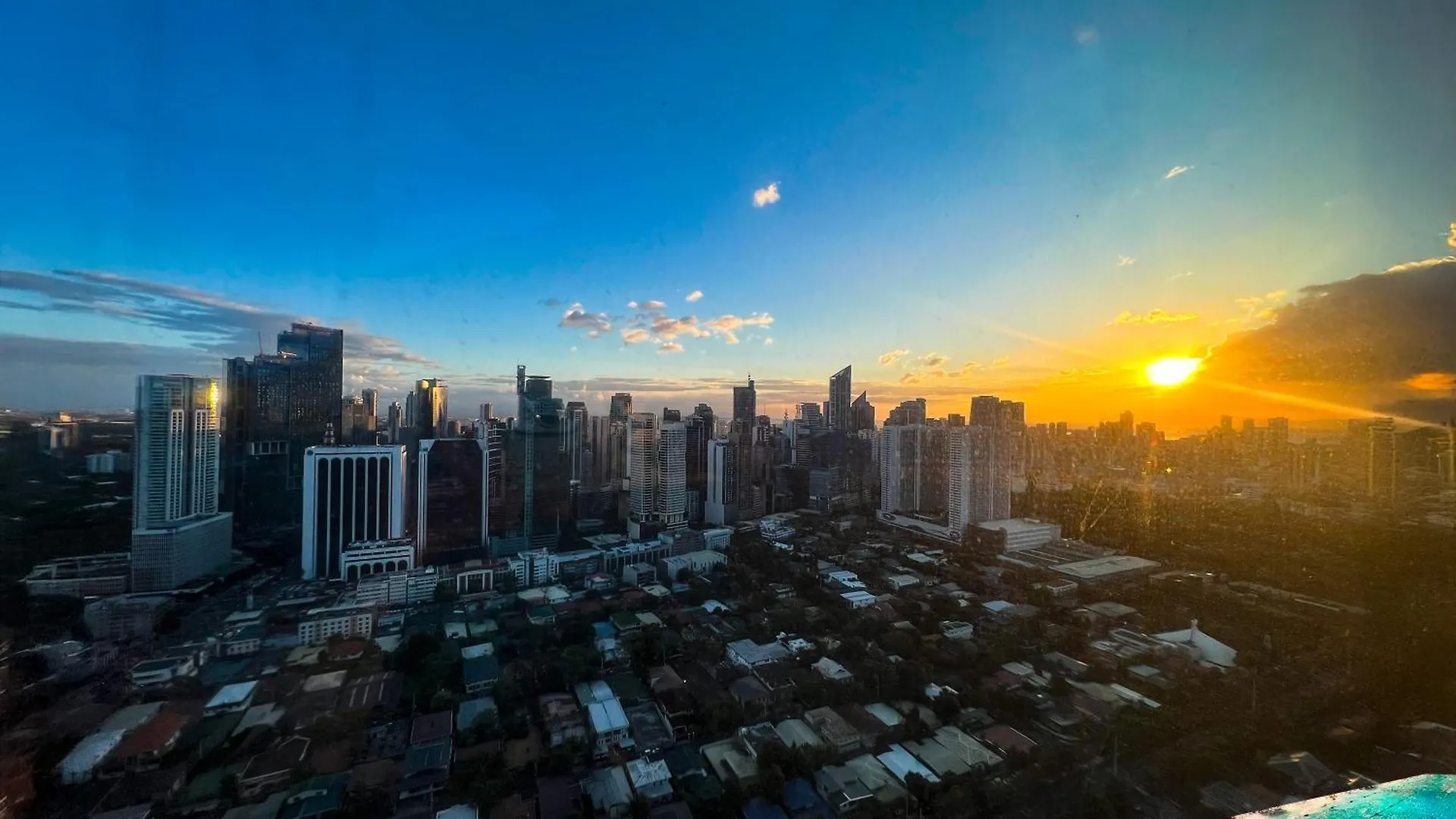 Century Spire Makati Aparthotel Makati City