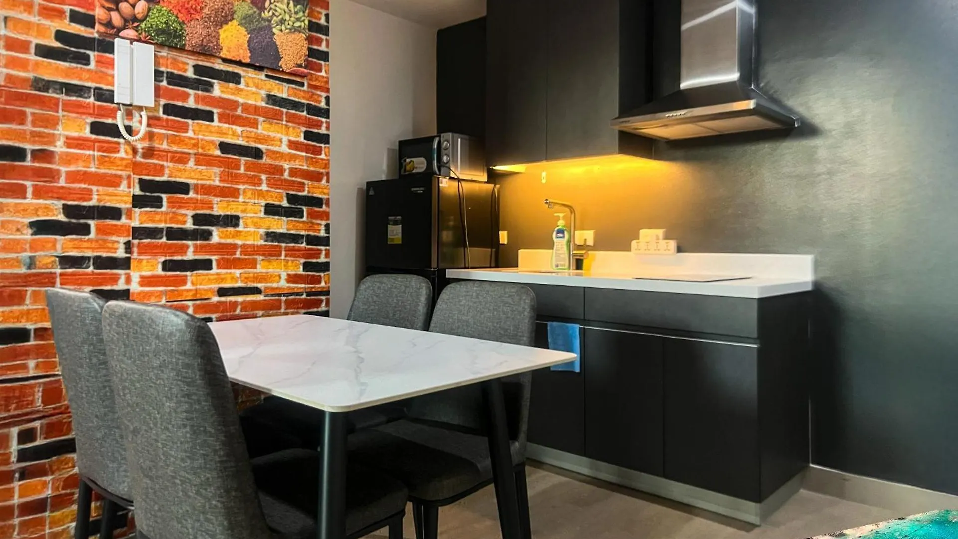 Aparthotel Century Spire Makati Makati City Filipiny
