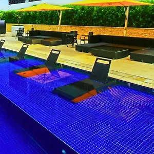 3* Hotel The Mini Eton Tower Makati